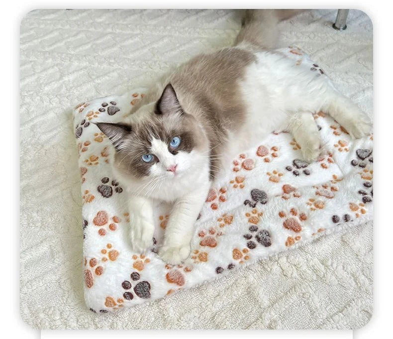 Flannel Pet Sleeping Mat – Soft Dog & Cat Bed Cushion Blanket