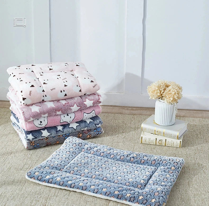 Flannel Pet Sleeping Mat – Soft Dog & Cat Bed Cushion Blanket